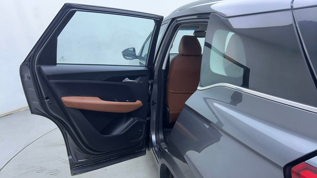 Second-hand 2022 MG Hector Plus 1.5 Turbo Sharp Pro 7 Str BSVI for sale in Hyderabad-26