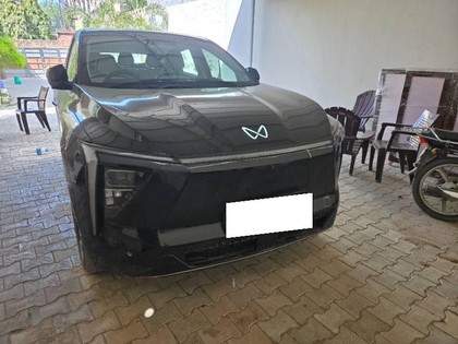 Mahindra XEV 9e Pack Three