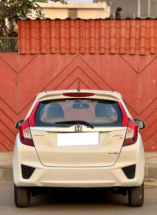 Second-hand 2017 Honda Jazz 1.2 V AT i VTEC for sale in Surat-2