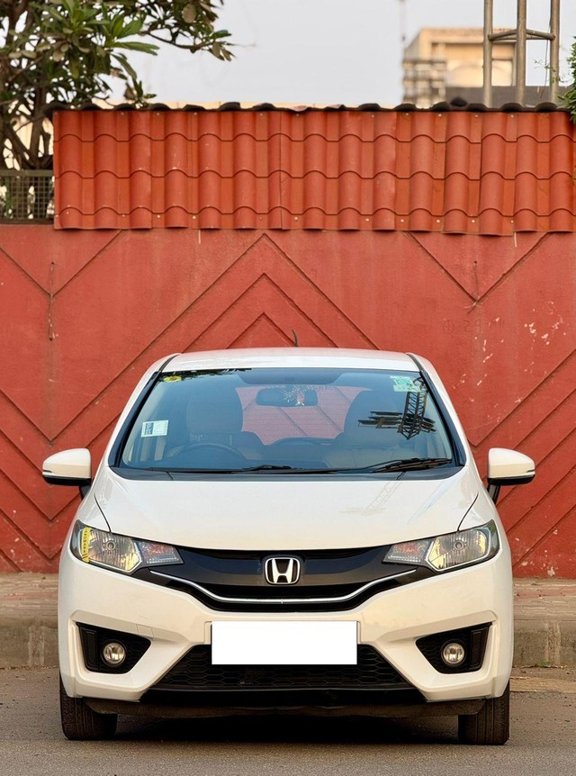 Second-hand 2017 Honda Jazz 1.2 V AT i VTEC for sale in Surat-5