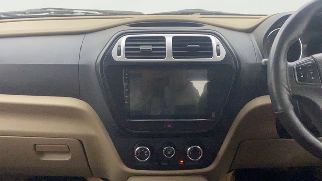 Second-hand 2017 Mahindra TUV 300 T8 AMT for sale in Bangalore-22