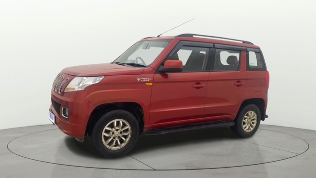 Second-hand 2017 Mahindra TUV 300 T8 AMT for sale in Bangalore-6