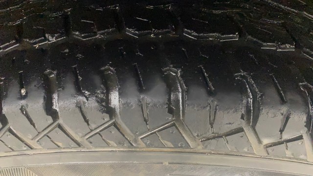 Second-hand 2017 Mahindra TUV 300 T8 AMT for sale in Bangalore-31