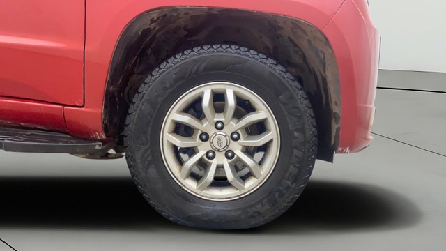 Second-hand 2017 Mahindra TUV 300 T8 AMT for sale in Bangalore-23