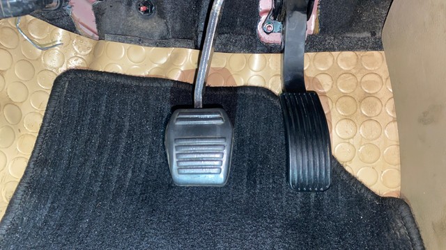 Second-hand 2017 Mahindra TUV 300 T8 AMT for sale in Bangalore-14