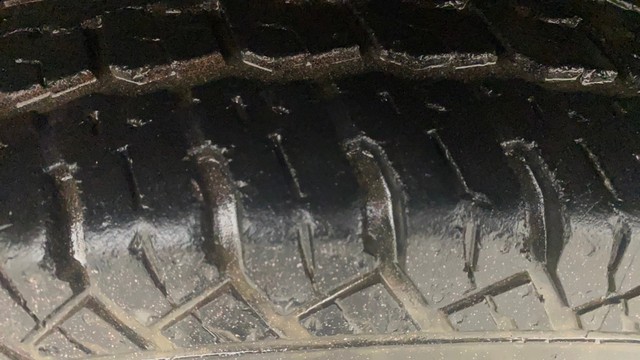 Second-hand 2017 Mahindra TUV 300 T8 AMT for sale in Bangalore-30