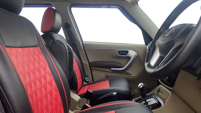 Second-hand 2017 Mahindra TUV 300 T8 AMT for sale in Bangalore-15