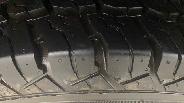 Second-hand 2017 Mahindra TUV 300 T8 AMT for sale in Bangalore-29