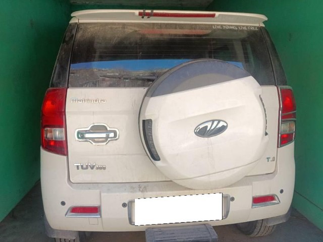 Second-hand 2017 Mahindra TUV 300 T8 for sale in Rajauri-1