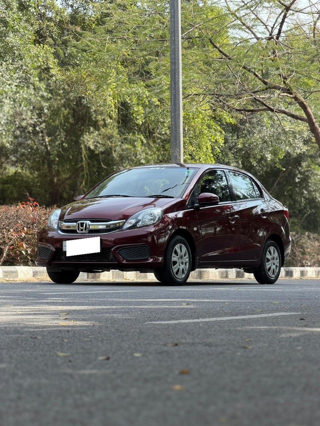 Honda Amaze S i-VTEC Second-hand 2017 Honda Amaze S i-VTEC for sale in New Delhi-2