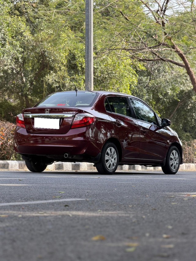 Honda Amaze S i-VTEC Second-hand 2017 Honda Amaze S i-VTEC for sale in New Delhi-7