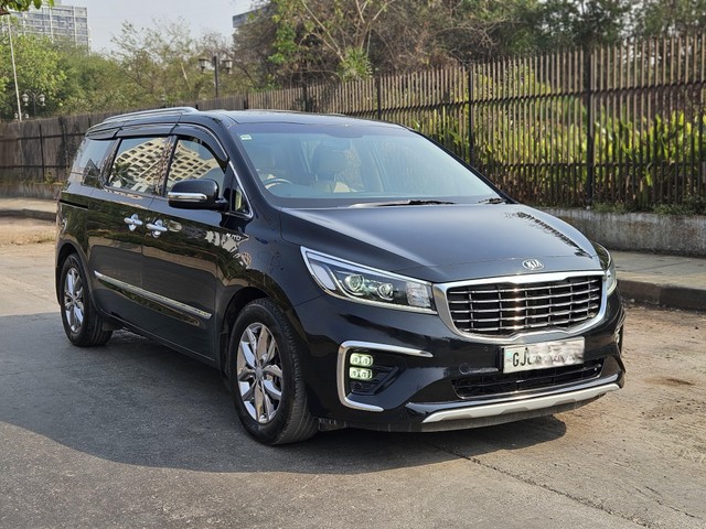 Second-hand 2020 Kia Carnival Limousine for sale in Mumbai-26