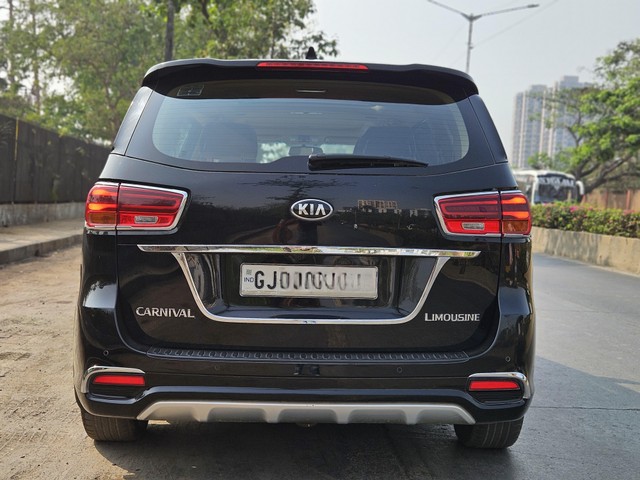 Second-hand 2020 Kia Carnival Limousine for sale in Mumbai-2
