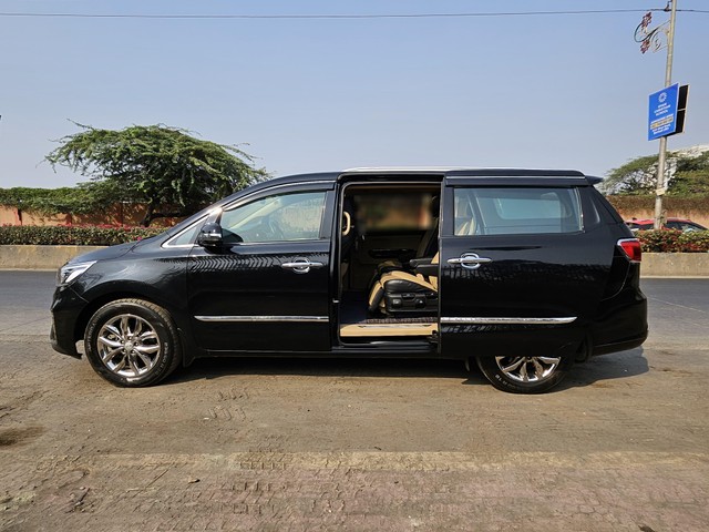 Second-hand 2020 Kia Carnival Limousine for sale in Mumbai-4