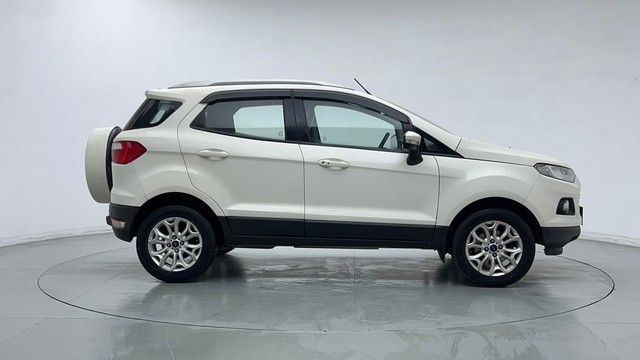 Second-hand 2016 Ford Ecosport 1.5 Ti VCT MT Titanium for sale in New Delhi-2