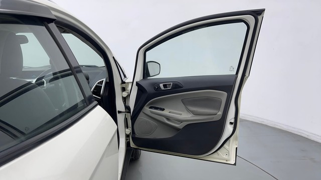 Second-hand 2016 Ford Ecosport 1.5 Ti VCT MT Titanium for sale in New Delhi-16