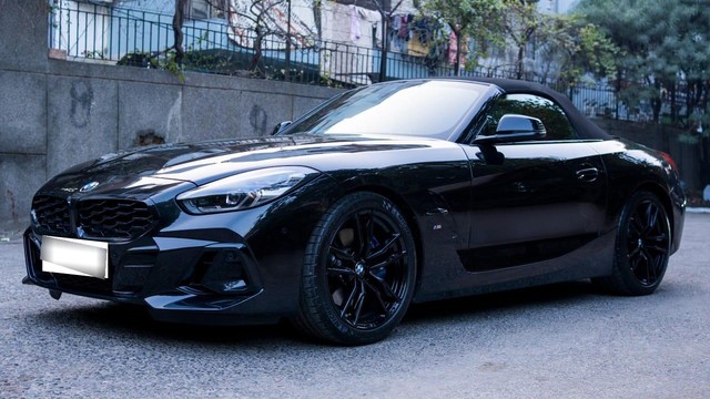 Second-hand 2025 BMW Z4 M40i for sale in New Delhi-3