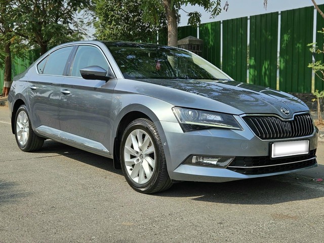 Second-hand 2018 Skoda Superb LK 1.8 TSI AT for sale in Mumbai-10