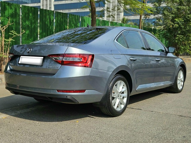 Second-hand 2018 Skoda Superb LK 1.8 TSI AT for sale in Mumbai-13