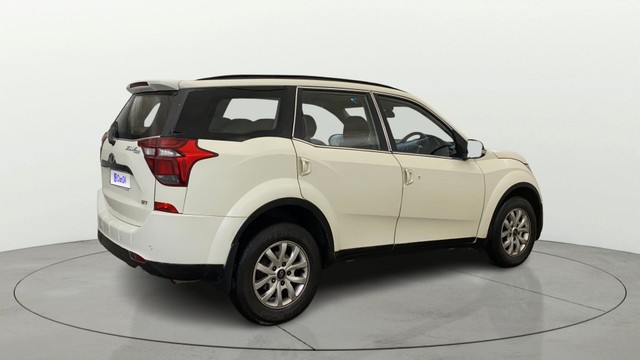 Second-hand 2021 Mahindra XUV500 W7 for sale in Gurgaon-14