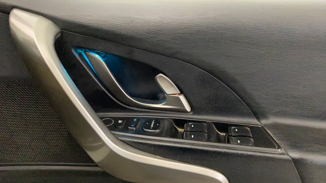 Second-hand 2021 Mahindra XUV500 W7 for sale in Gurgaon-3