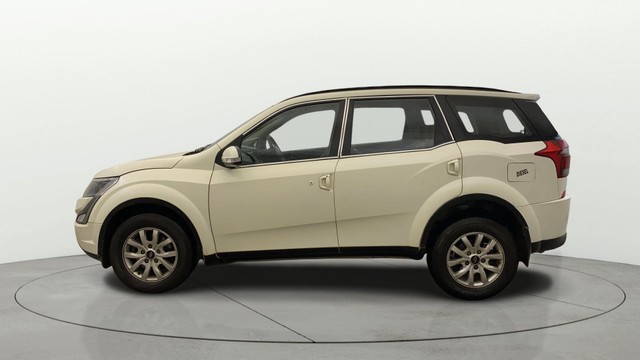 Second-hand 2021 Mahindra XUV500 W7 for sale in Gurgaon-17