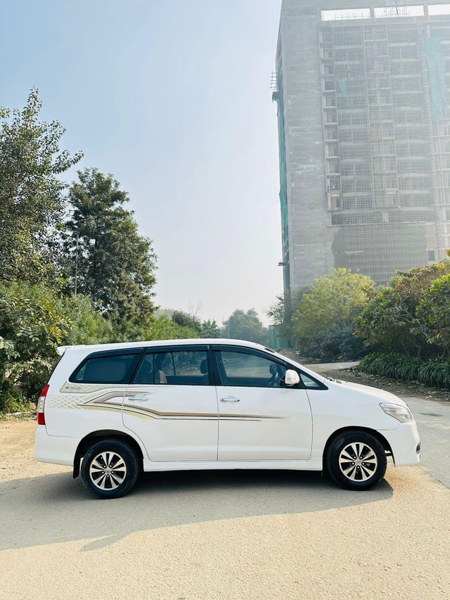 Second-hand 2015 Toyota Innova 2.5 G (Diesel) 7 Seater BS IV for sale in New Delhi-1