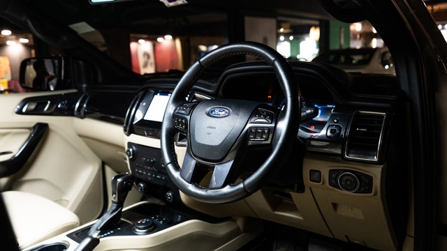 Second-hand 2020 Ford Endeavour Titanium Plus 4X4 AT for sale in New Delhi-13