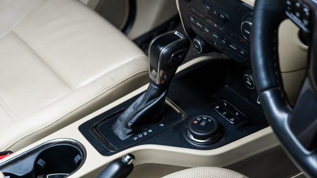 Second-hand 2020 Ford Endeavour Titanium Plus 4X4 AT for sale in New Delhi-6