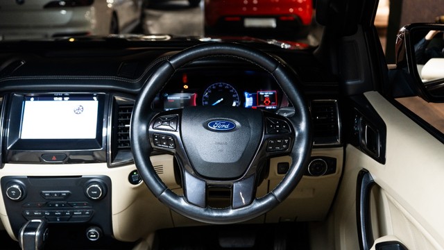 Second-hand 2020 Ford Endeavour Titanium Plus 4X4 AT for sale in New Delhi-11