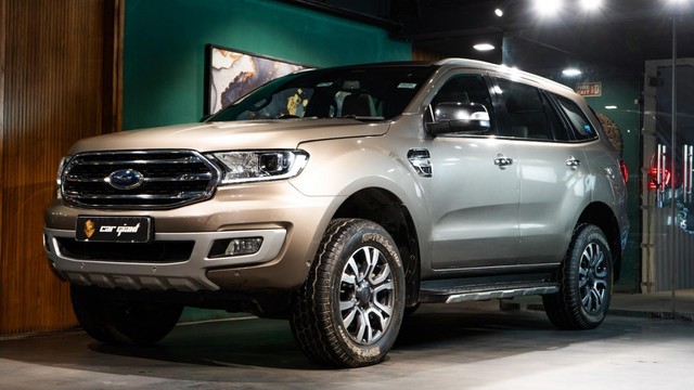 Second-hand 2020 Ford Endeavour Titanium Plus 4X4 AT for sale in New Delhi-3