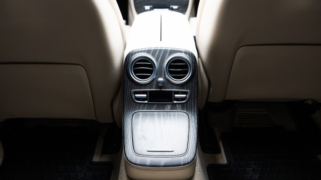 Second-hand 2022 Mercedes-Benz E-Class Exclusive E 200 BSVI for sale in New Delhi-19