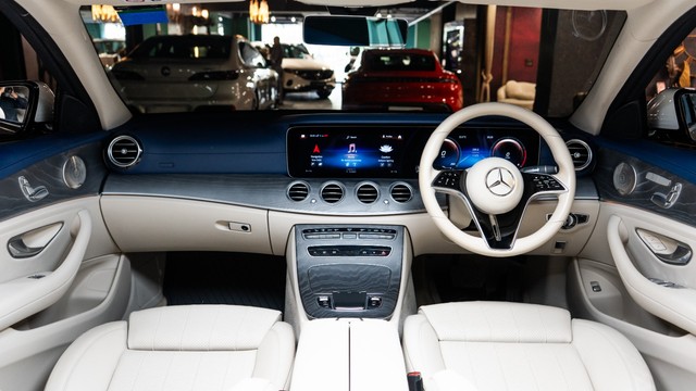 Second-hand 2022 Mercedes-Benz E-Class Exclusive E 200 BSVI for sale in New Delhi-15