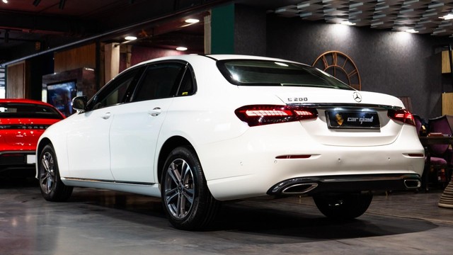 Second-hand 2022 Mercedes-Benz E-Class Exclusive E 200 BSVI for sale in New Delhi-14