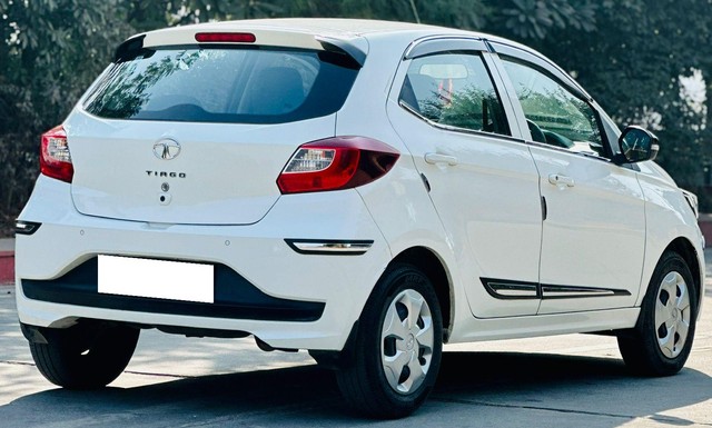 Second-hand 2023 Tata Tiago XT Option for sale in New Delhi-9