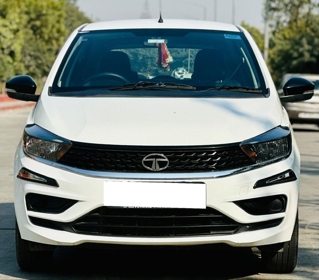Second-hand 2023 Tata Tiago XT Option for sale in New Delhi-5