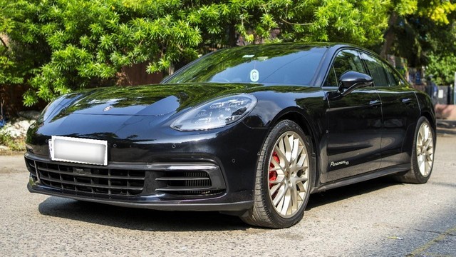 Second-hand 2020 Porsche Panamera 4 for sale in New Delhi-2