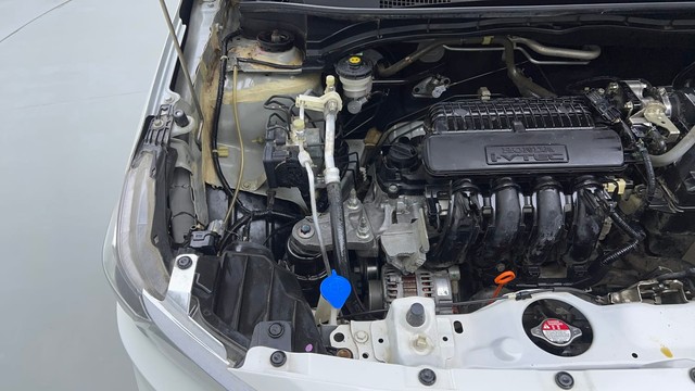 Second-hand 2020 Honda Amaze V for sale in Noida-35