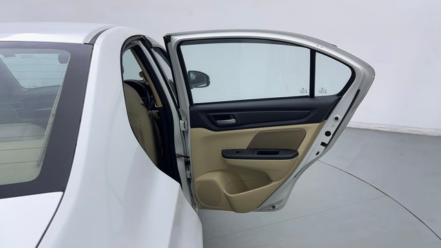 Second-hand 2020 Honda Amaze V for sale in Noida-30