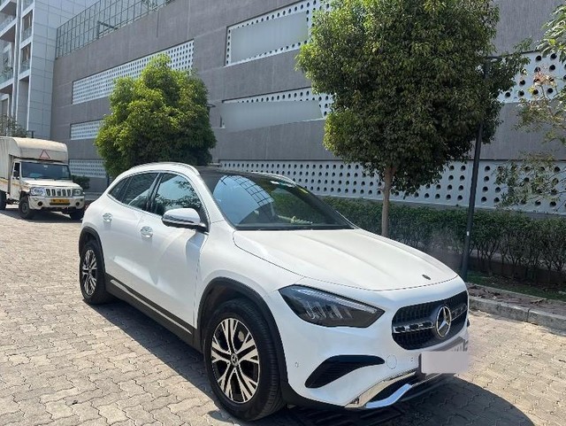 Second-hand 2024 Mercedes-Benz GLA 200 for sale in Pune-5