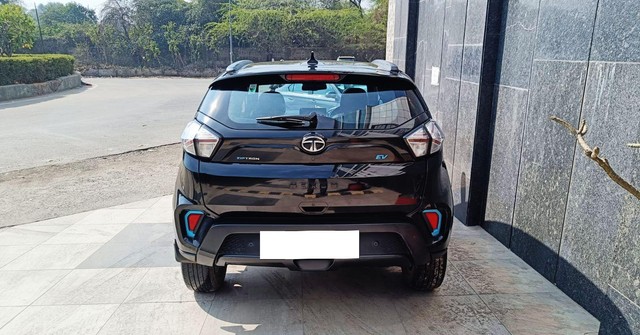 Second-hand 2023 Tata Nexon XZ Plus LUX for sale in New Delhi-2