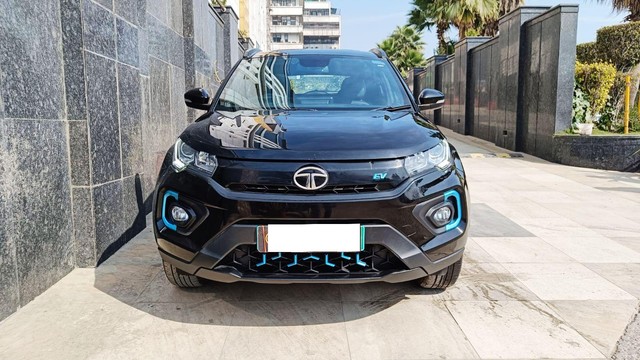Second-hand 2023 Tata Nexon XZ Plus LUX for sale in New Delhi-4