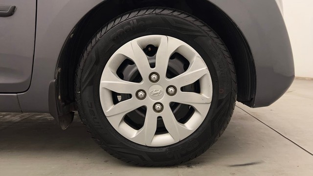 Second-hand 2018 Hyundai EON Magna for sale in Chandigarh-17