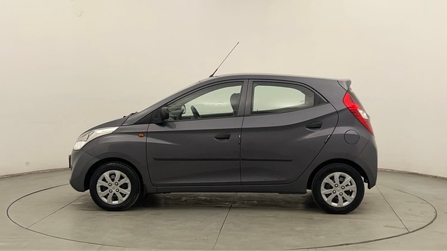 Second-hand 2018 Hyundai EON Magna for sale in Chandigarh-6