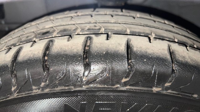 Second-hand 2018 Hyundai EON Magna for sale in Chandigarh-25