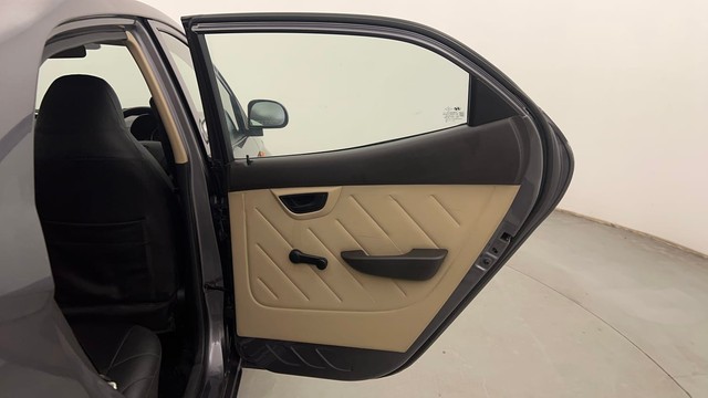 Second-hand 2018 Hyundai EON Magna for sale in Chandigarh-34