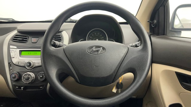 Second-hand 2018 Hyundai EON Magna for sale in Chandigarh-28