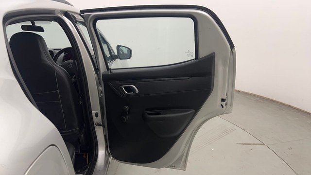 Second-hand 2019 Renault KWID 1.0 RXT Opt for sale in Chandigarh-23