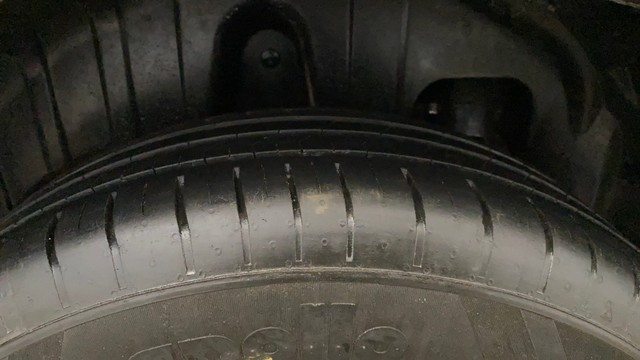 Mahindra XUV300 W8 Second-hand 2023 Mahindra XUV300 W8 for sale in Lucknow-3