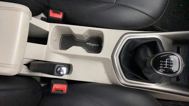 Mahindra XUV300 W8 Second-hand 2023 Mahindra XUV300 W8 for sale in Lucknow-23